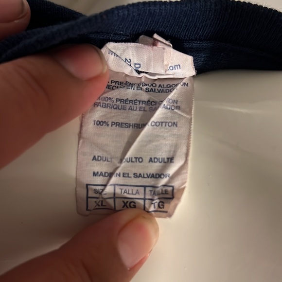 RealTree outfitters T-Shirt Size XL and the stamp on the back for 30 years - Picture 4 of 6